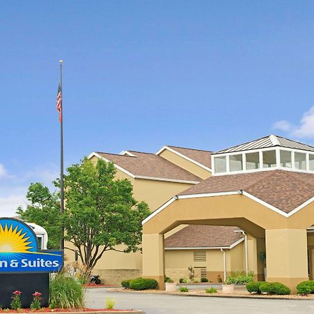 Days Inn By Wyndham St. Louis/Westport Mo Maryland Heights Exterior photo