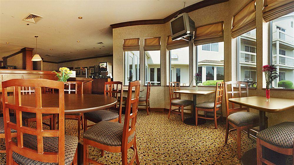 Days Inn By Wyndham St. Louis/Westport Mo Maryland Heights Exterior photo