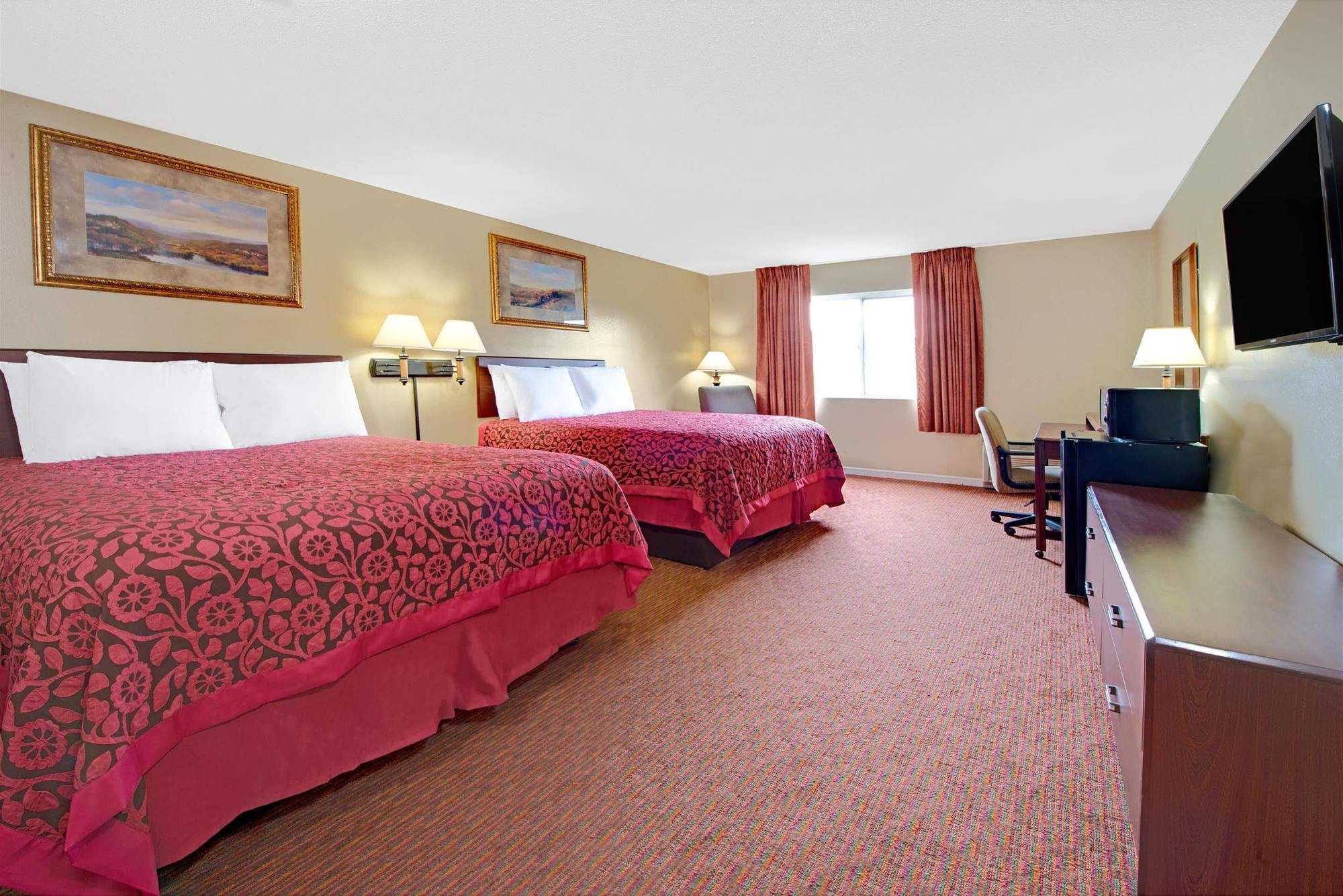 Days Inn By Wyndham St. Louis/Westport Mo Maryland Heights Exterior photo